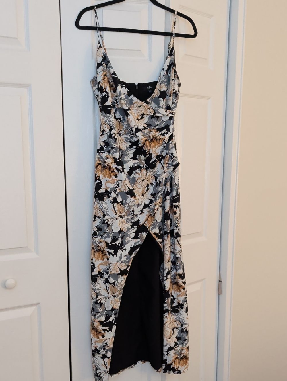 Lulu Floral Spaghetti-Strap Maxi Dress in Black and Tan
